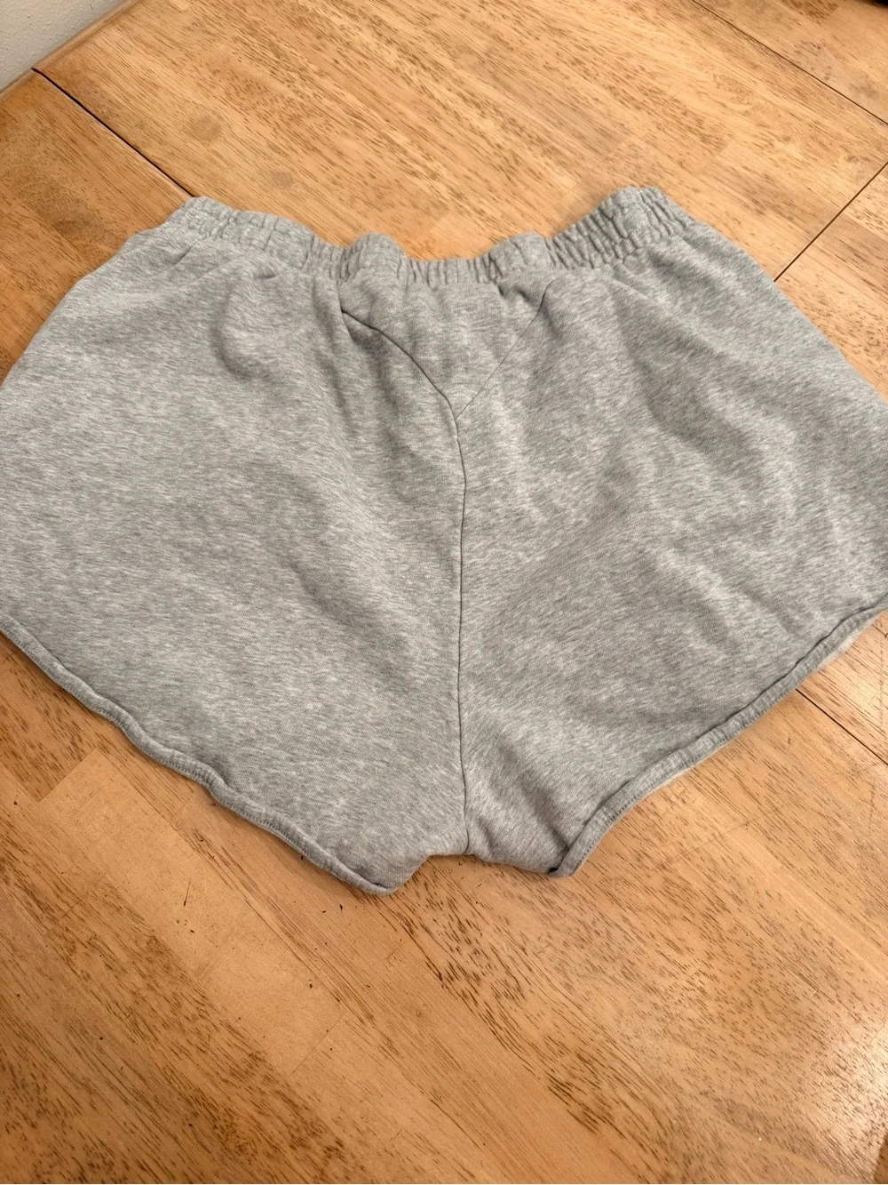 Gymshark Woman’s Light Gray Athletic Fleece Shorts